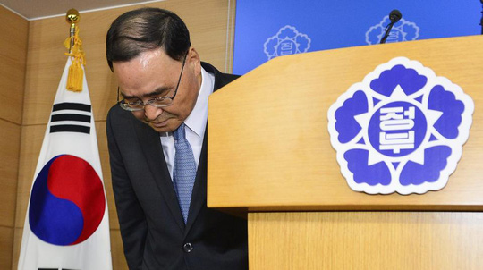 Thủ tướng Hàn tuyên bố từ chức vì thảm họa chìm phà